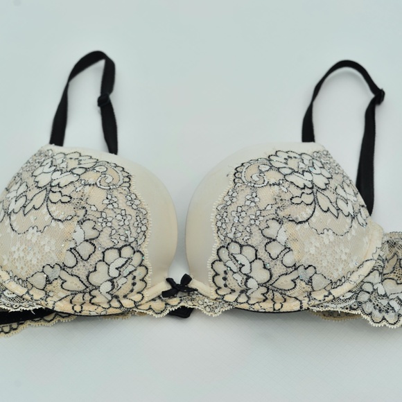 Victoria's Secret Other - Victoria's Secret Vintage 36B BRA White Black crystallized DREAM ANGELS
